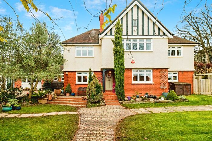 5 Bedroom Detached House For Sale In Bramble Lane, Worthing, BN13