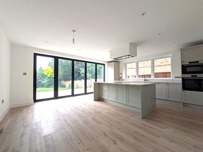 4 Bedroom Detached House To Rent In Gatton Park Road, Redhill, RH1