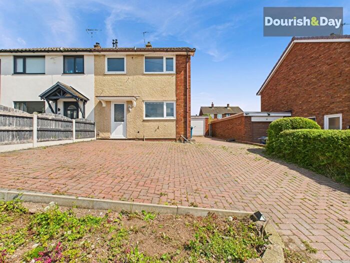 3 Bedroom Semi-Detached House To Rent In Tudor Rise, Stafford, ST16