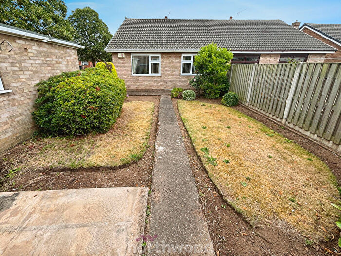 2 Bedroom Bungalow For Sale In Pinehall Road, Barnby Dun, Doncaster, DN3