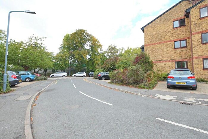 Studio To Rent In Blacksmith Close Chadwell Heath, RM6