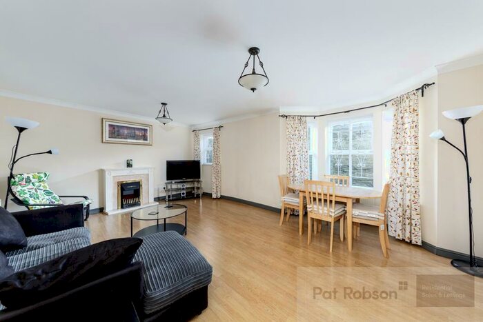 2 Bedroom Apartment To Rent In Regency Court, Jesmond, NE2