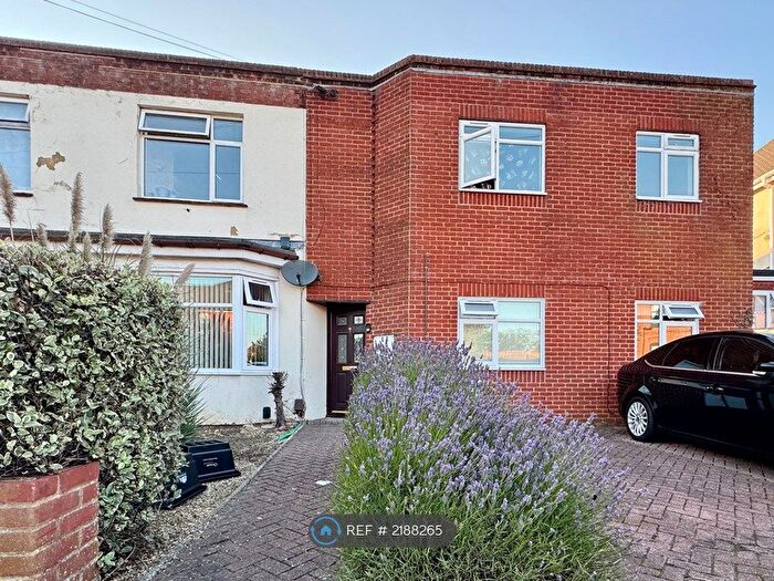 2 Bedroom Flat To Rent In Upper Shirley Avenue, Southampton, SO15