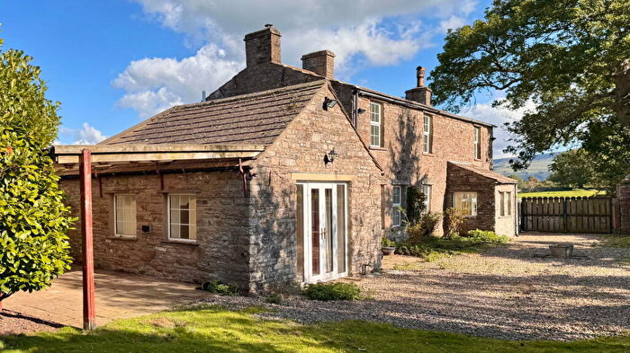 3 Bedroom Detached House For Sale In The Warren, Carperby, Leyburn, DL8