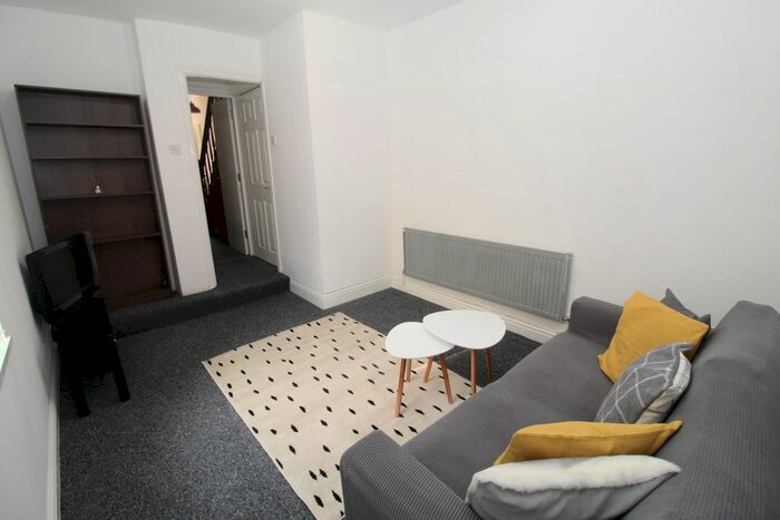 4 Bedroom Property To Rent In Moy Road, Roath, Cardiff CF24