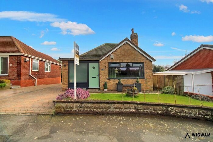 2 Bedroom Detached Bungalow For Sale In Little Weighton Road, Skidby, HU16