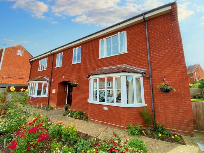 2 Bedroom Apartment To Rent In Sheringham, NR26