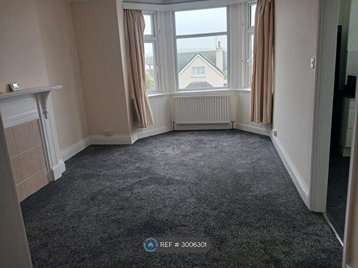 1 Bedroom Flat To Rent In Morfa Road, Llandudno, LL30