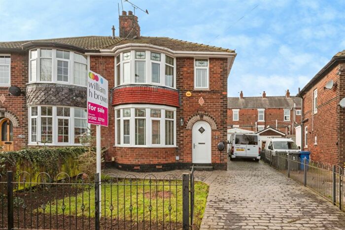 3 Bedroom Semi Detached House For Sale In Rye Croft Avenue, Norton, Doncaster, DN6