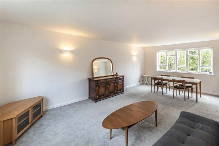 1 Bedroom Flat To Rent In Exeter Road, The Mapesbury, NW2