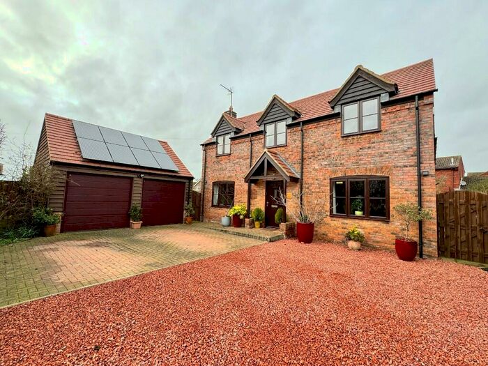 4 Bedroom Detached House To Rent In Helens Close, Upwood, PE26