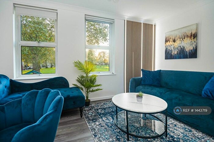 2 Bedroom End Of Terrace House To Rent In Caldecott Way, London, E5