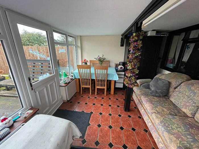 2 Bedroom Semi-Detached Bungalow For Sale In Station Road, MK45