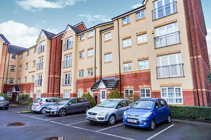 2 Bedroom Apartment To Rent In Montague Road, Manchester, M16