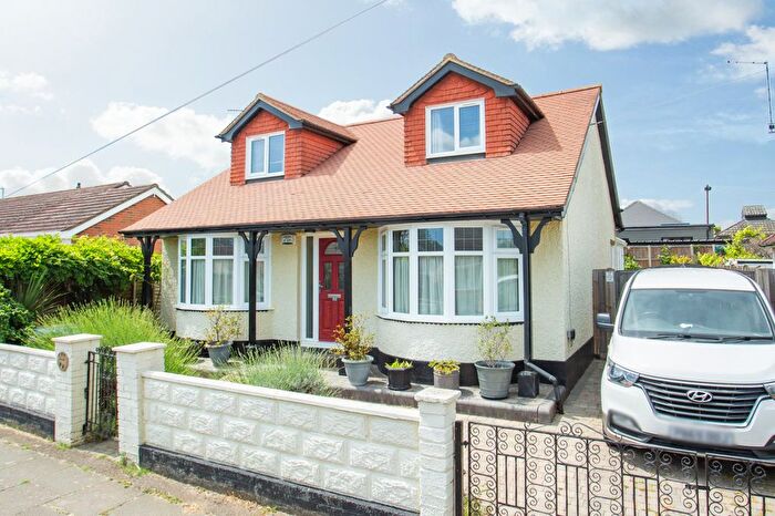 4 Bedroom Detached House For Sale In Linden Avenue, Herne Bay, CT6