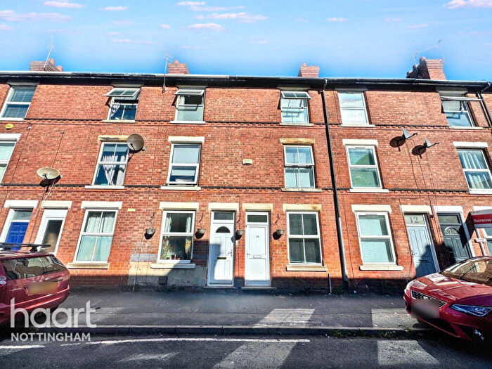 3 Bedroom Terraced House For Sale In Holgate Road, Nottingham, NG2