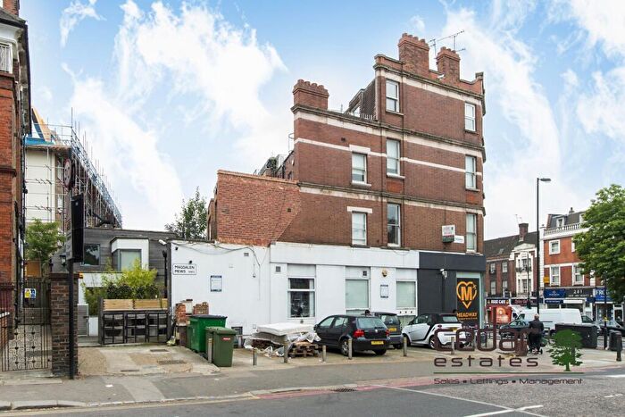 Garage / Parking To Rent In Magdalen Mews, Hampstead, NW3