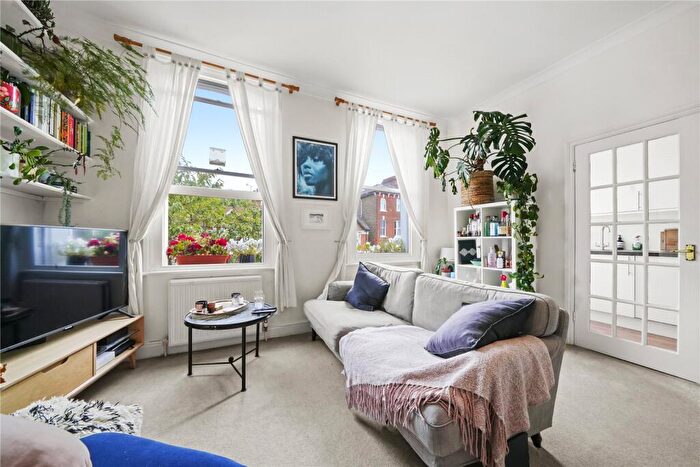 1 Bedroom Flat To Rent In Ramsden Road, Balham, SW12