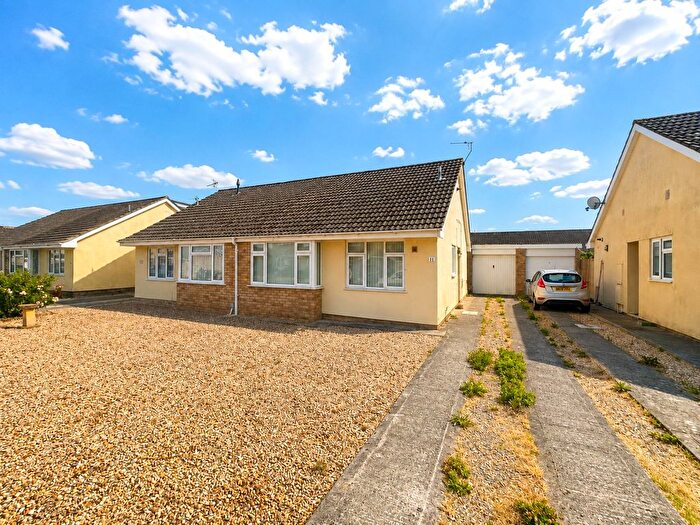 2 Bedroom Bungalow For Sale In Field Way, Highbridge, Somerset, TA9
