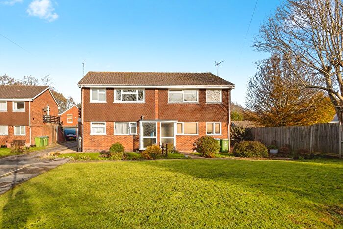 2 Bedroom Flat For Sale In The Cloisters, Fareham, PO15