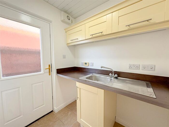 4 Bedroom Detached House For Sale In Toftcombs Avenue, Stonehouse, ML9