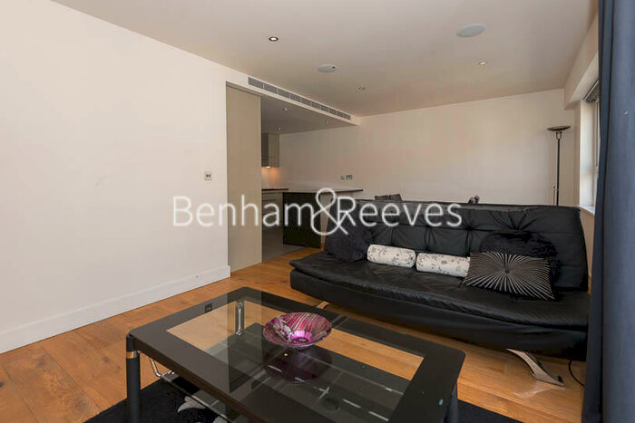 2 Bedroom Apartment To Rent In Heritage Avenue, Colindale, NW9