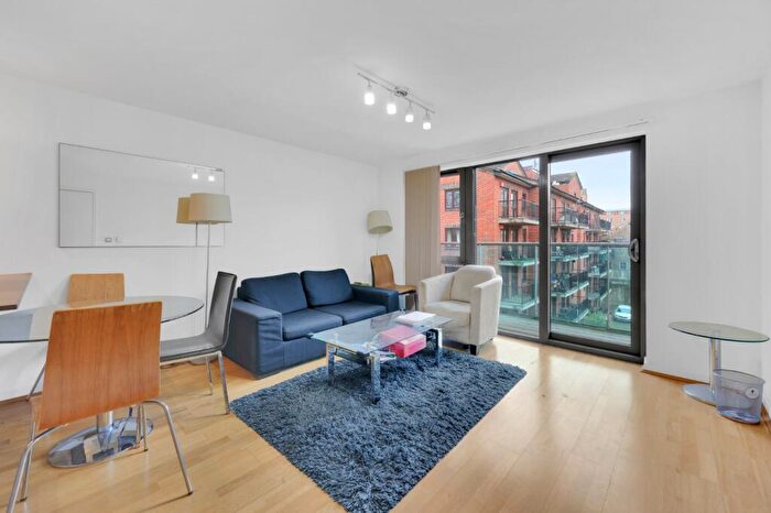 2 Bedroom Apartment To Rent In Fletcher Street, E1