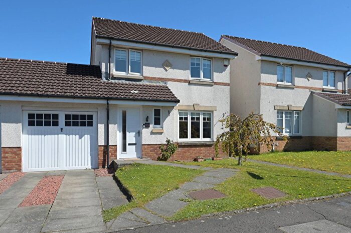 3 Bedroom Detached House For Sale In Harrysmuir Gardens, Pumpherston, Livingston, EH53
