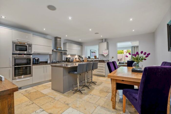 4 Bedroom House To Rent In Castle Mews, Weybridge, KT13