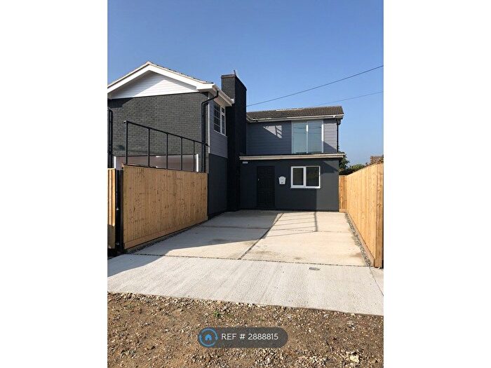 6 Bedroom Detached House To Rent In Augustine Road, Sheerness, ME12