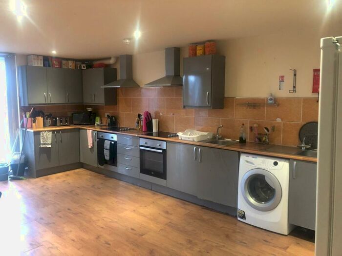 6 Bedroom Apartment To Rent In - Huntingdon Street, Nottingham, NG1