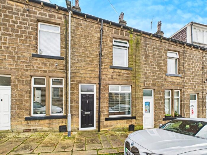 4 Bedroom House For Sale In Norman Street, Bingley, BD16