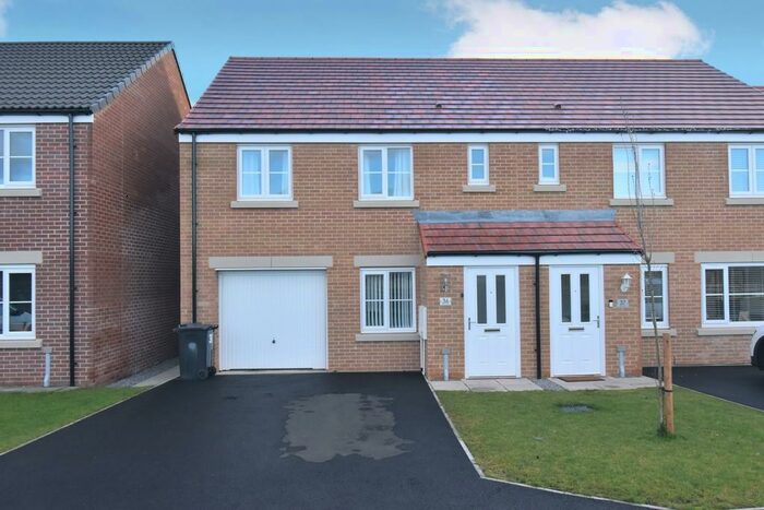 3 Bedroom Semi-Detached House To Rent In Friars Close, Northallerton, DL6