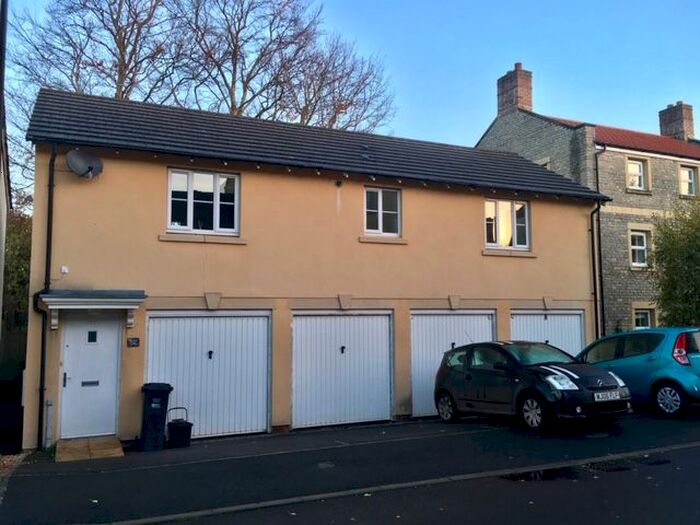 2 Bedroom Detached House To Rent In Clockhouse View, Street, BA16