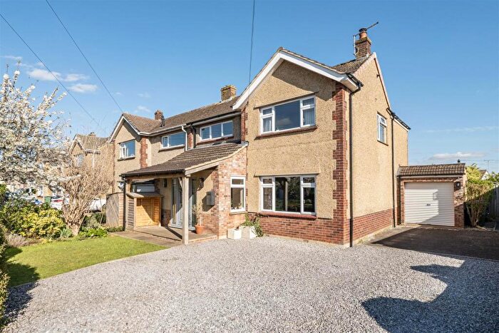 4 Bedroom Semi Detached House For Sale In Esmead, Chippenham, SN15