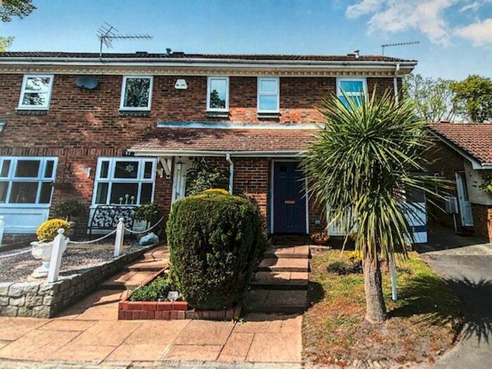 2 Bedroom Terraced House To Rent In Gorsebank, Lightwater, GU18