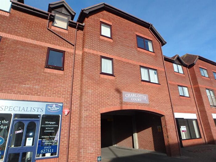 4 Bedroom Flat To Rent In Charlotte Court, Old Milton Road, New Milton, BH25