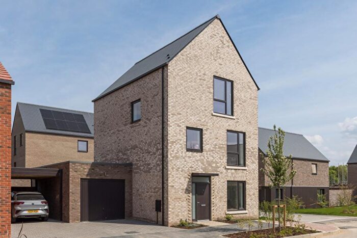 4 Bedroom Detached House For Sale In Newmarket Road, Cambridge, CB5