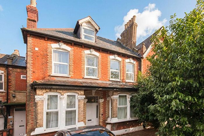 2 Bedroom Flat To Rent In Sunningfields Road, Hendon, London, NW4