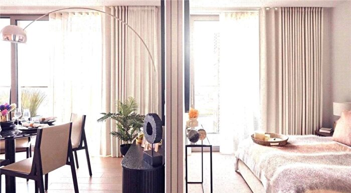 2 Bedroom Apartment For Sale In Park Drive, Canary Wharf, E14