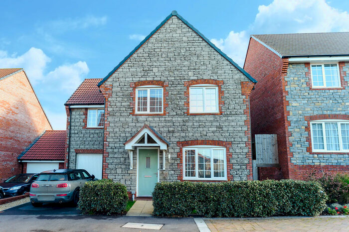 4 Bedroom Detached House To Rent In Beadon Drive, Wells, BA5