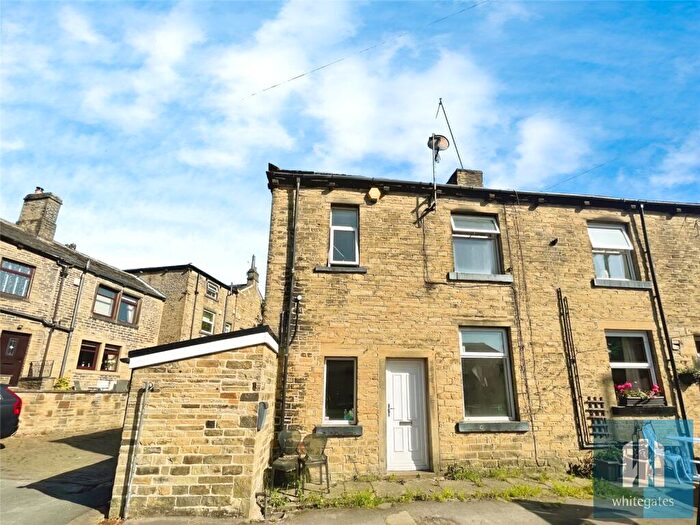 2 Bedroom End Of Terrace House To Rent In Slead Court, Hove Edge, Brighouse, HD6