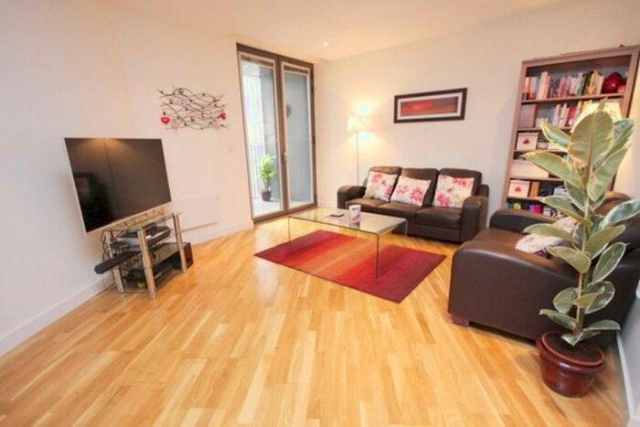 2 Bedroom Flat To Rent In Piccadilly Place, Manchester, M1