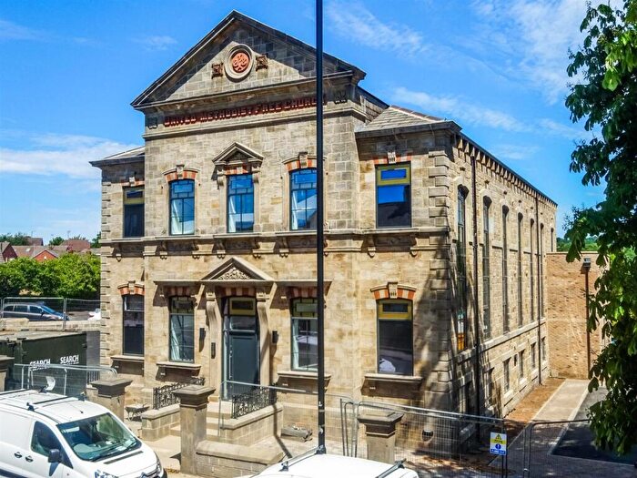 2 Bedroom Flat To Rent In Rodley Lane, Rodley, Leeds, West Yorkshire, Uk, LS13