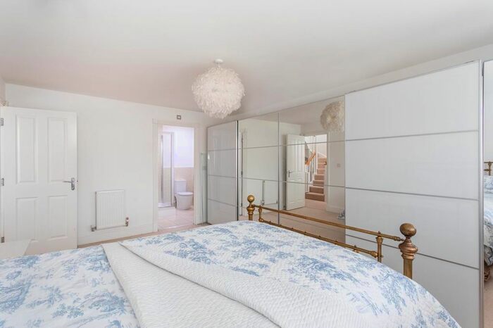 5 Bedroom Detached House For Sale In Bursary Court, Dringhouses, York, YO24