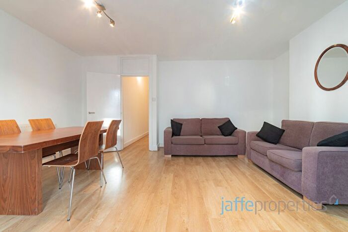 2 Bedroom Flat To Rent In Glengall Road, London, NW6