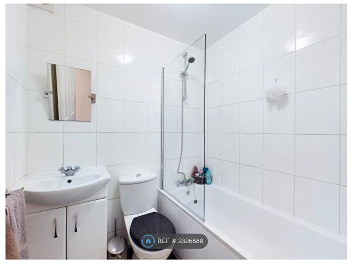 1 Bedroom Flat To Rent In Alexandra Court, Hemel Hempstead, HP2