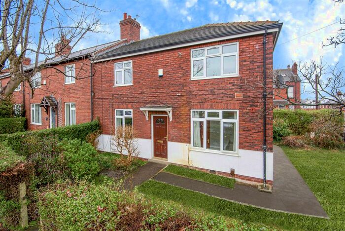 5 Bedroom End Of Terrace House To Rent In Langdale Avenue, Leeds, LS6