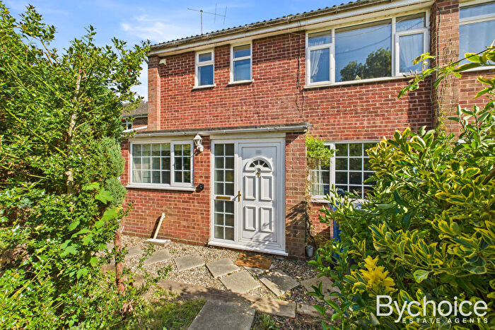 2 Bedroom Maisonette For Sale In Queensway, Great Cornard, CO10