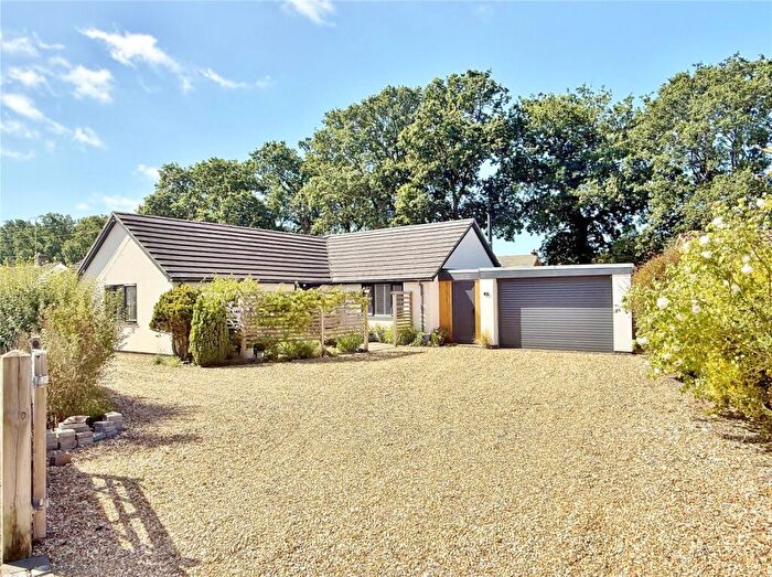 4 Bedroom Bungalow For Sale In Woodlinken Close, Verwood, Dorset, BH31